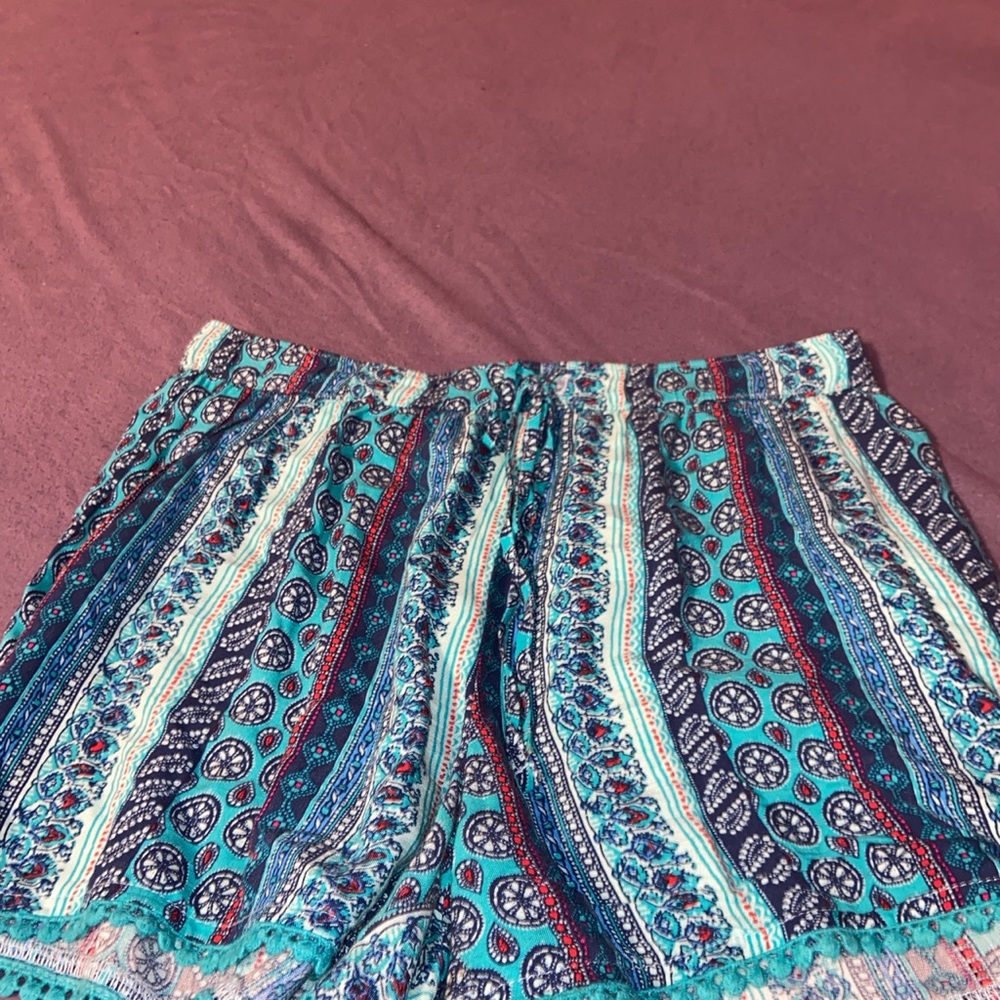 Blue Pattern Shorts - Picture 2 of 4